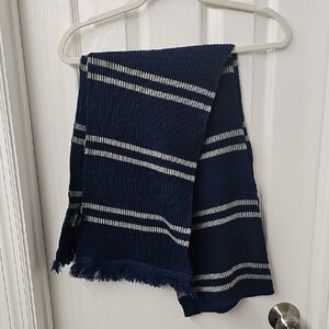 Elegant Navy and Gray Striped Scarf